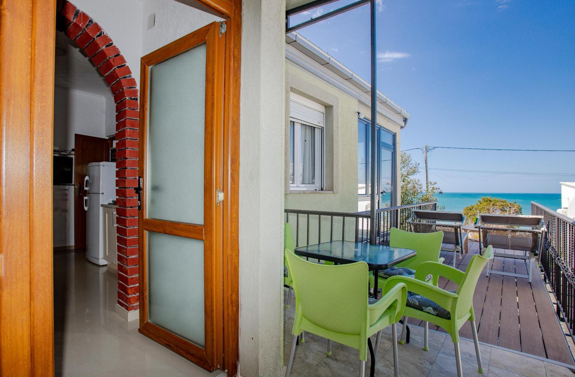 Apartments Oliva Утеха Екстериор снимка