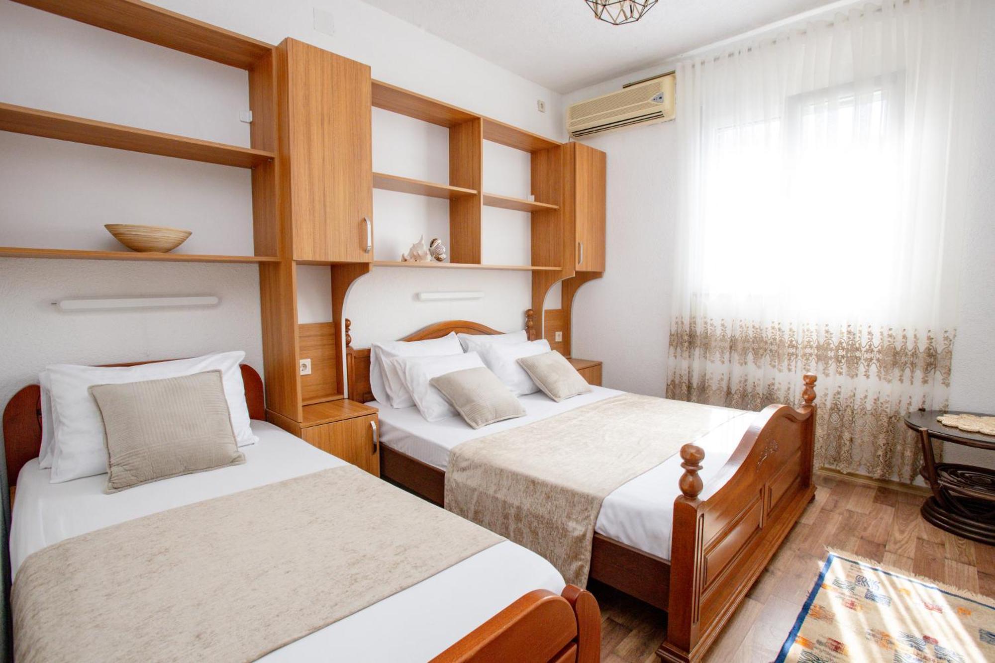 Apartments Oliva Утеха Екстериор снимка