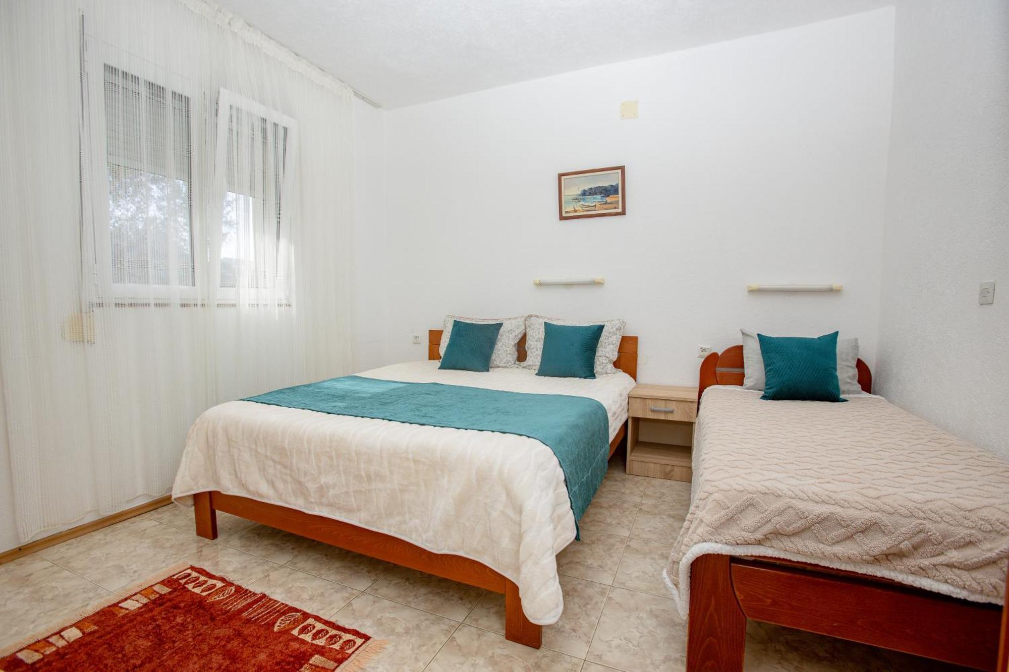 Apartments Oliva Утеха Екстериор снимка