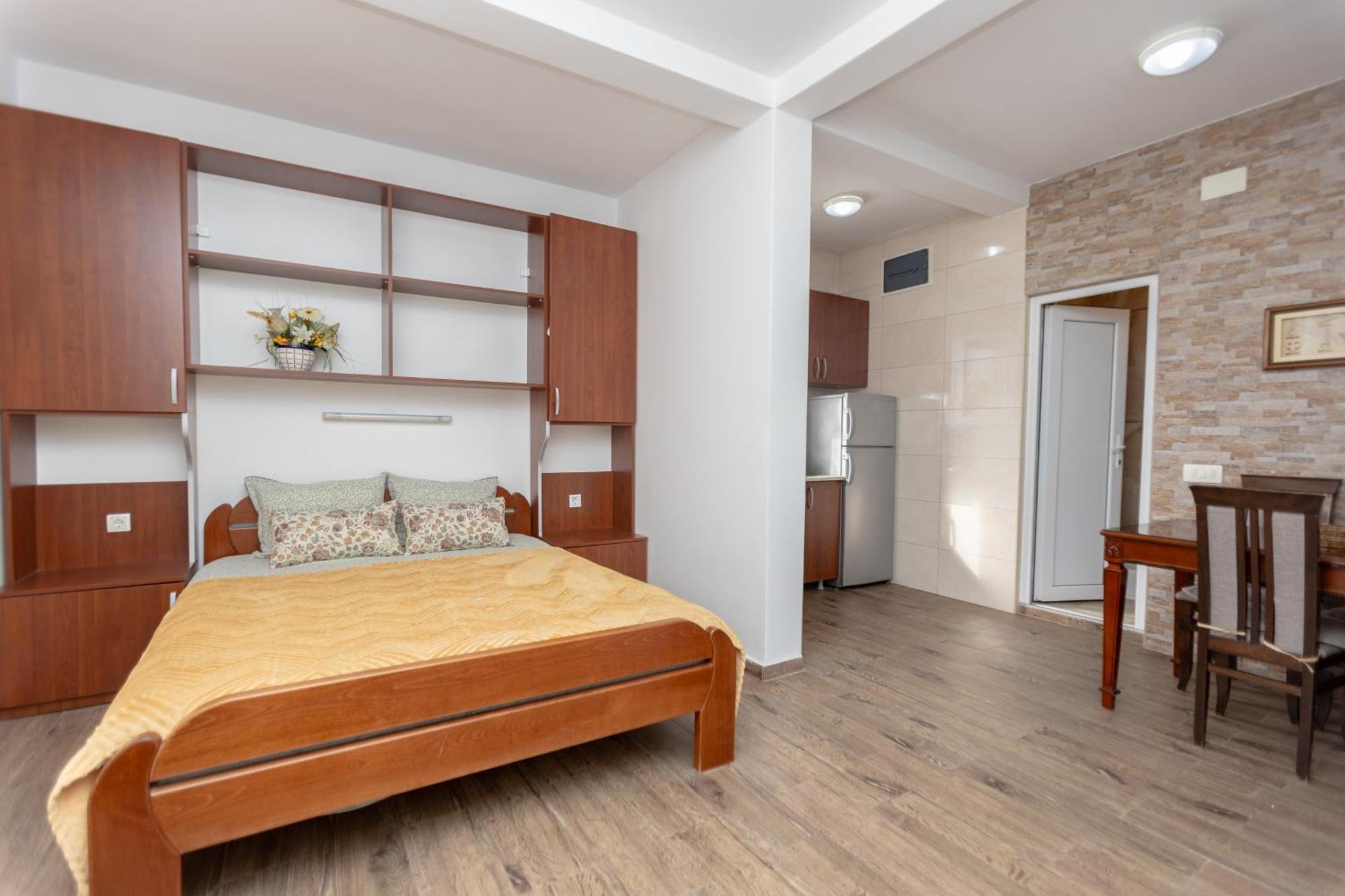 Apartments Oliva Утеха Екстериор снимка