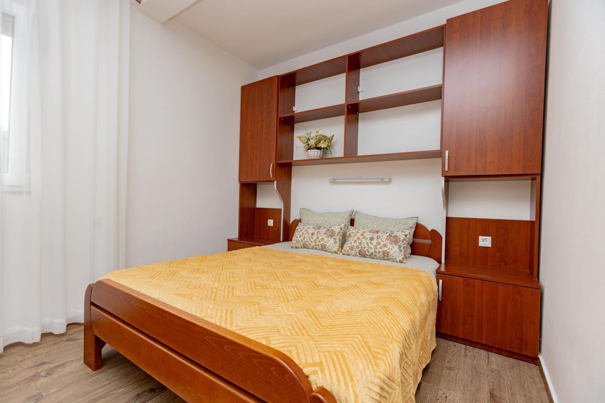 Apartments Oliva Утеха Екстериор снимка