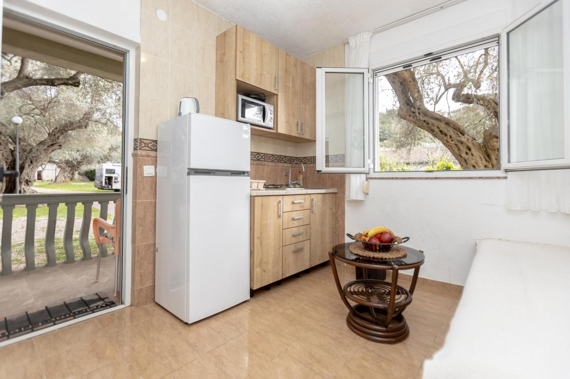 Apartments Oliva Утеха Екстериор снимка