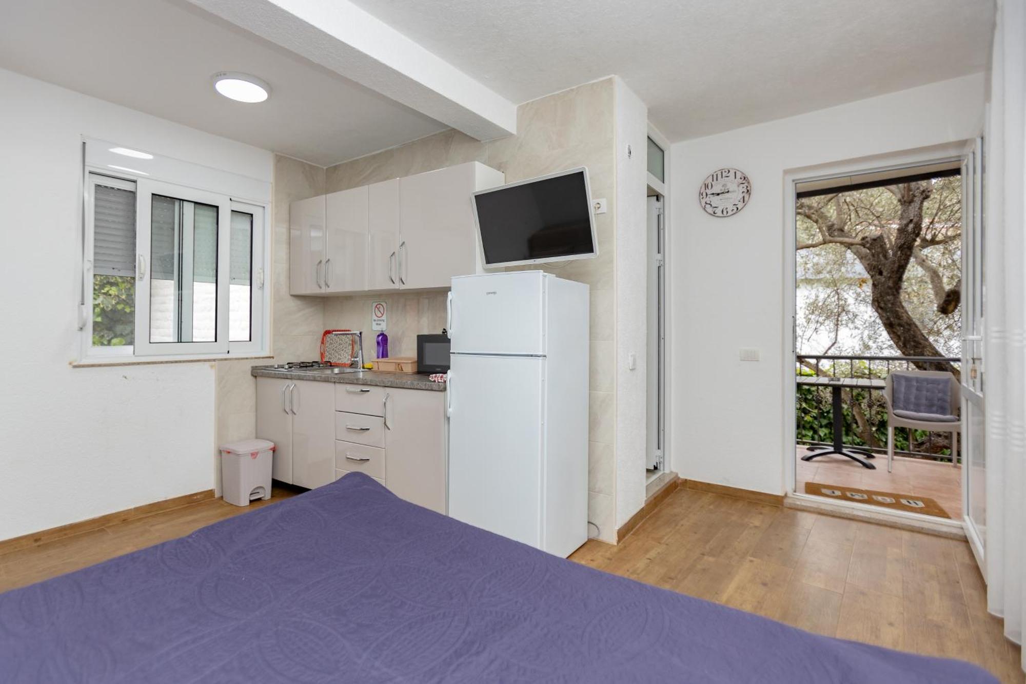 Apartments Oliva Утеха Екстериор снимка