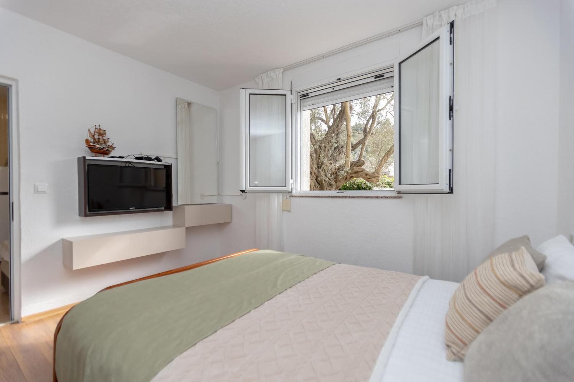 Apartments Oliva Утеха Екстериор снимка